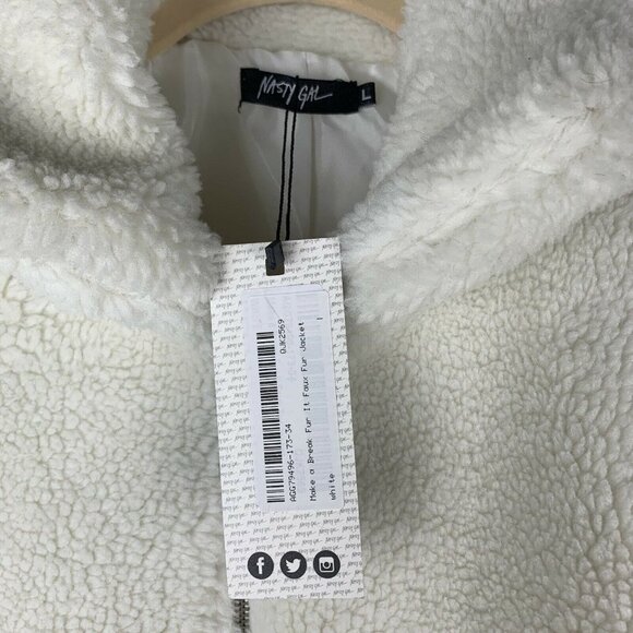 NWT Nasty Gal L Ivory Teddy Bear Fuzzy Faux Fur Cropped Bomber Jacket Coat - Picture 2 of 5